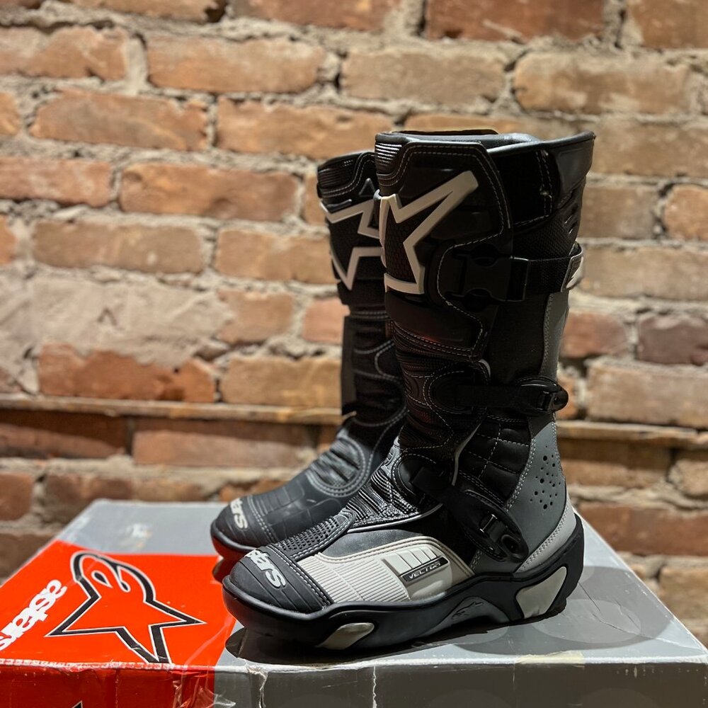 Alpinestars Vector Motorcycle Boots – Black/Grey – Size US 8